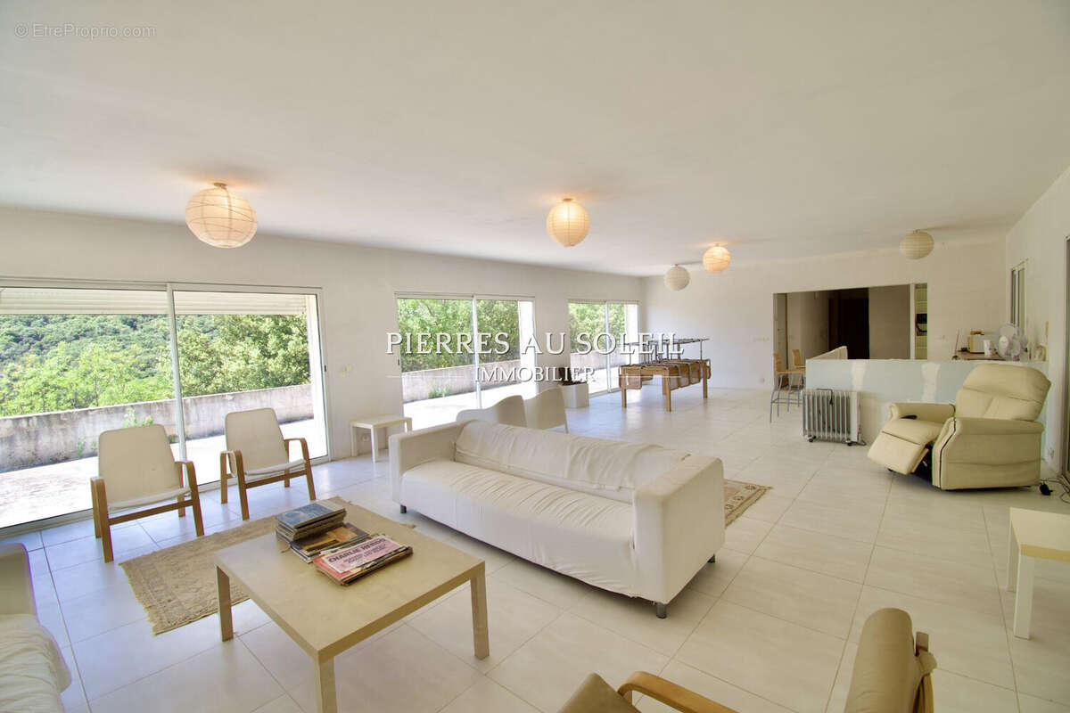 Maison à TAUSSAC-LA-BILLIERE