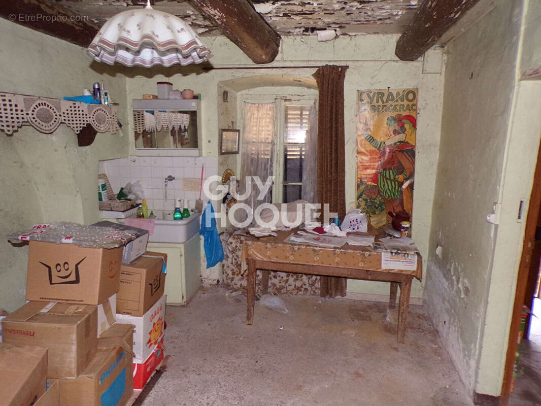 Maison à SIAUGUES-SAINTE-MARIE