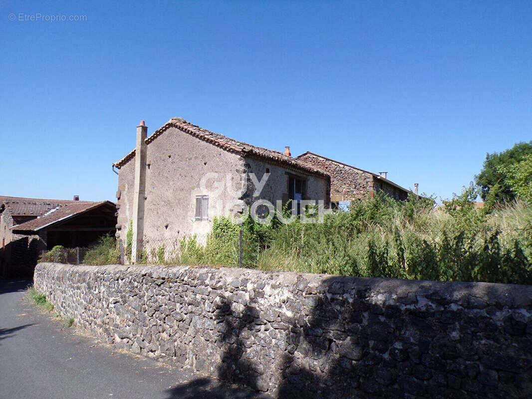 Maison à SIAUGUES-SAINTE-MARIE