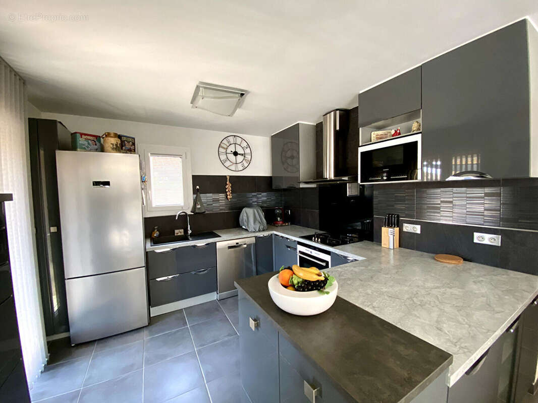 Maison à SAINT-CANNAT