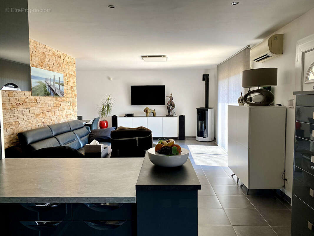 Maison à SAINT-CANNAT