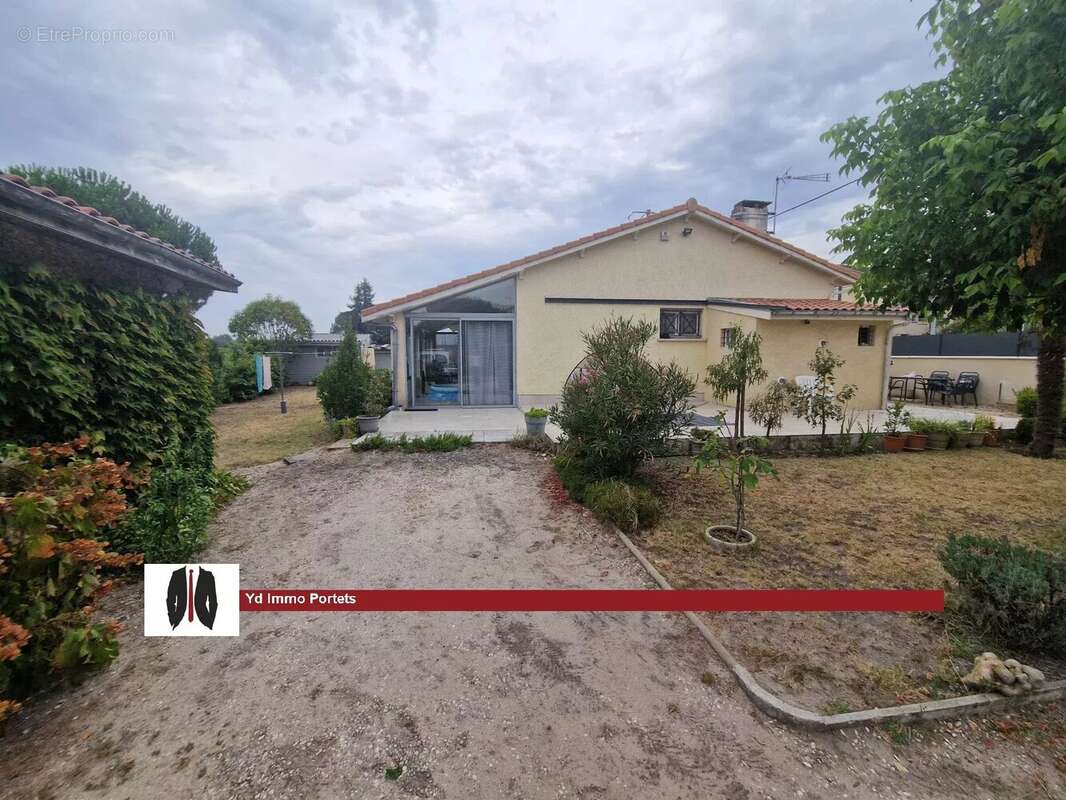Maison à PORTETS