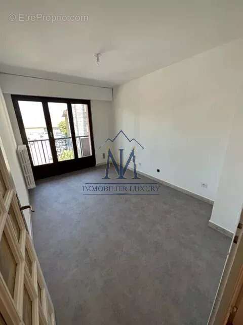 Appartement à LA ROCHE-SUR-FORON