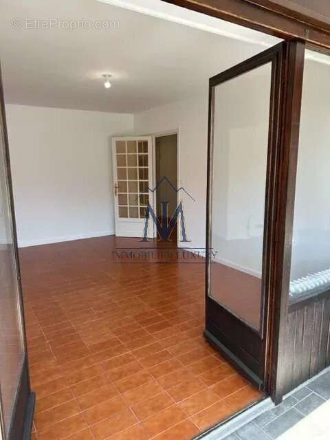 Appartement à LA ROCHE-SUR-FORON