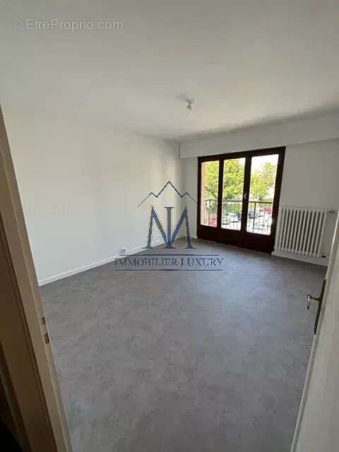 Appartement à LA ROCHE-SUR-FORON