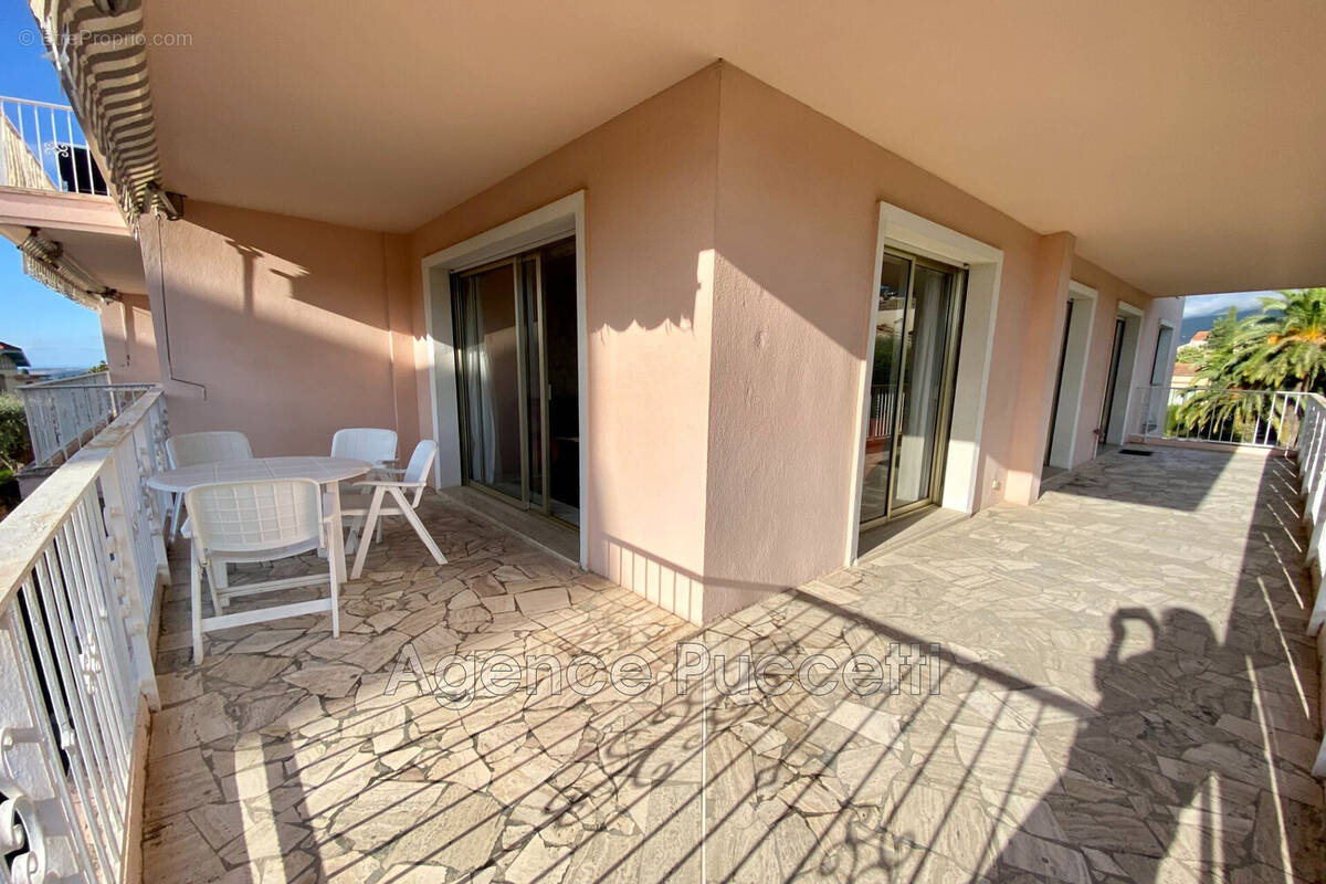 Appartement à VENCE