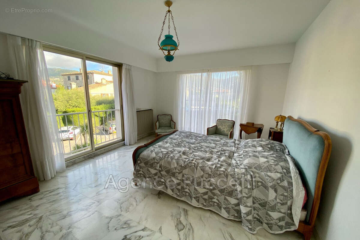 Appartement à VENCE