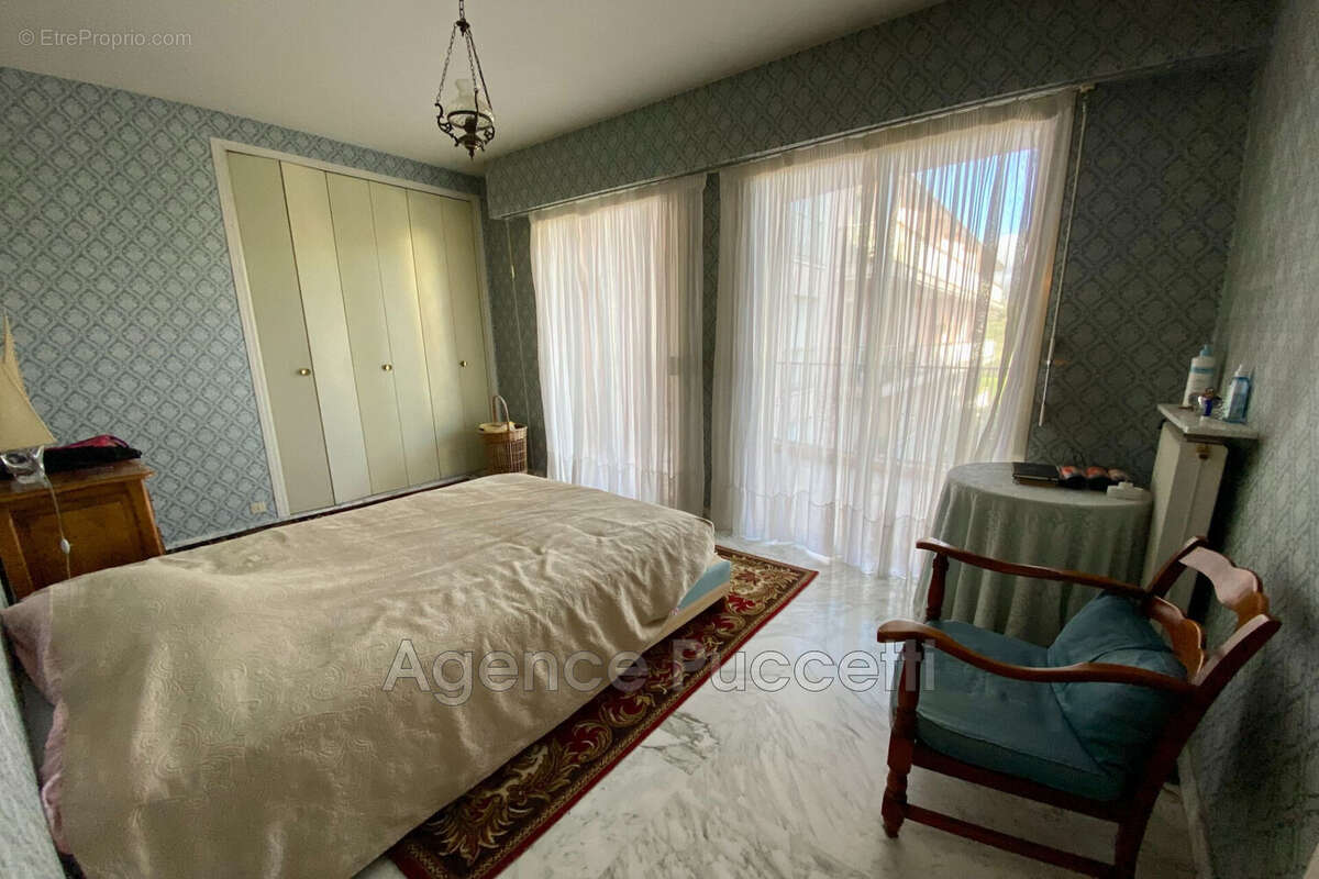 Appartement à VENCE