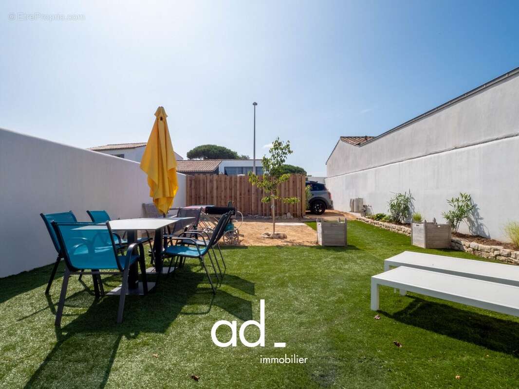 Maison à LE BOIS-PLAGE-EN-RE