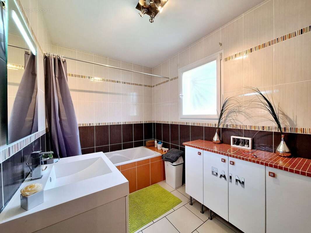 20240920152503 - Maison à GAZAVE