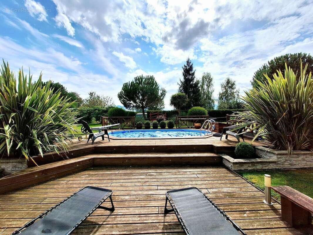 pool terrace - Maison à GAZAVE