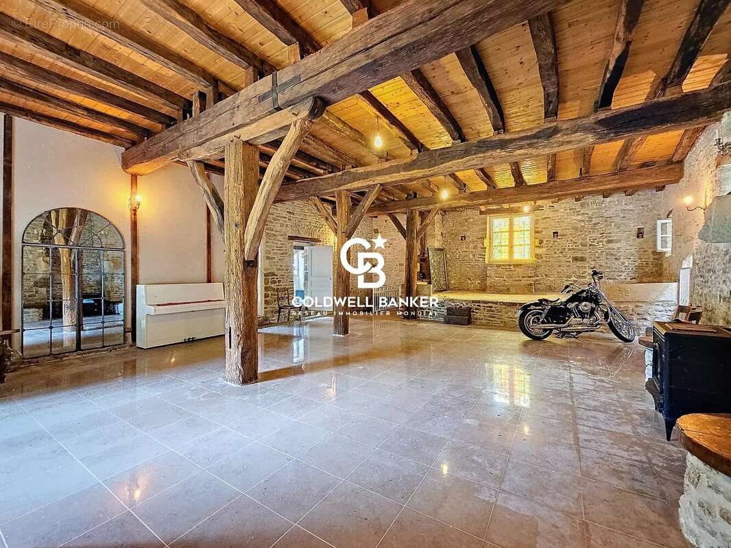 Maison à TALMONT-SAINT-HILAIRE