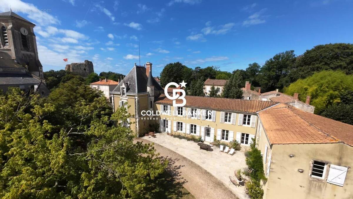 Maison à TALMONT-SAINT-HILAIRE