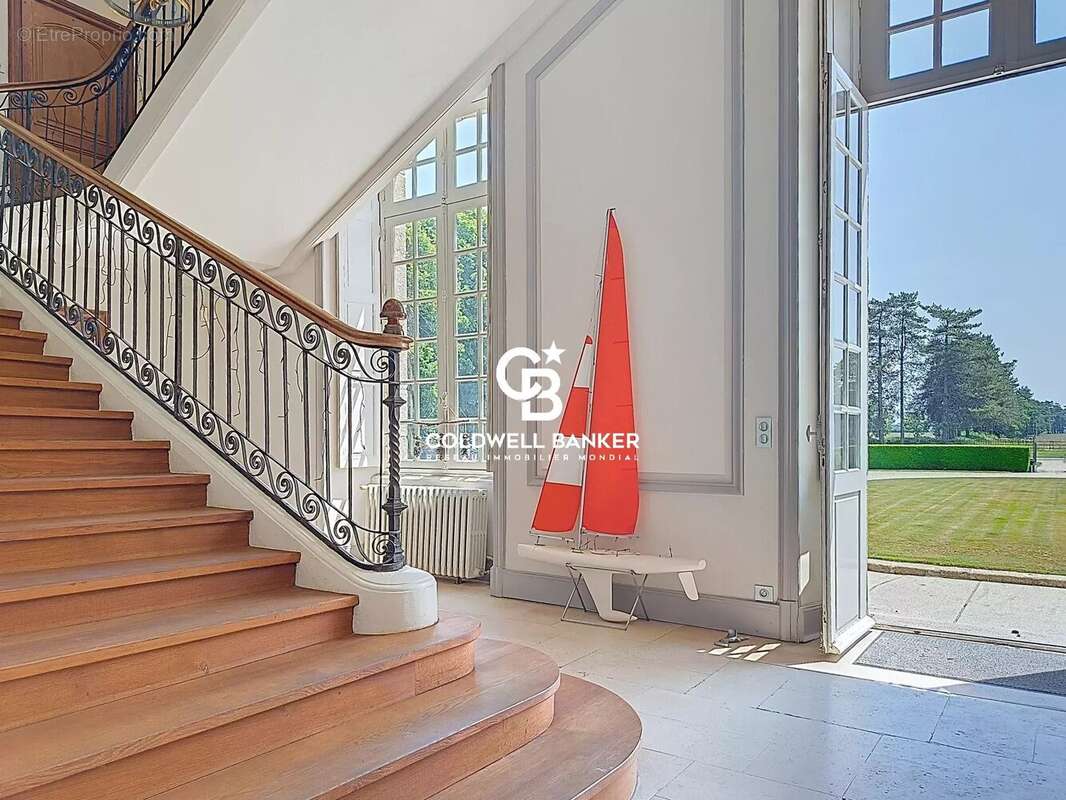 Maison à LES HERBIERS