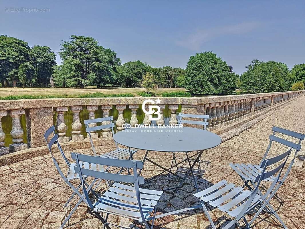 Maison à LES HERBIERS