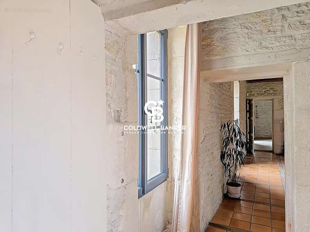 Maison à CHAMPAGNE-LES-MARAIS