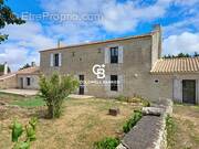 Maison à CHAMPAGNE-LES-MARAIS