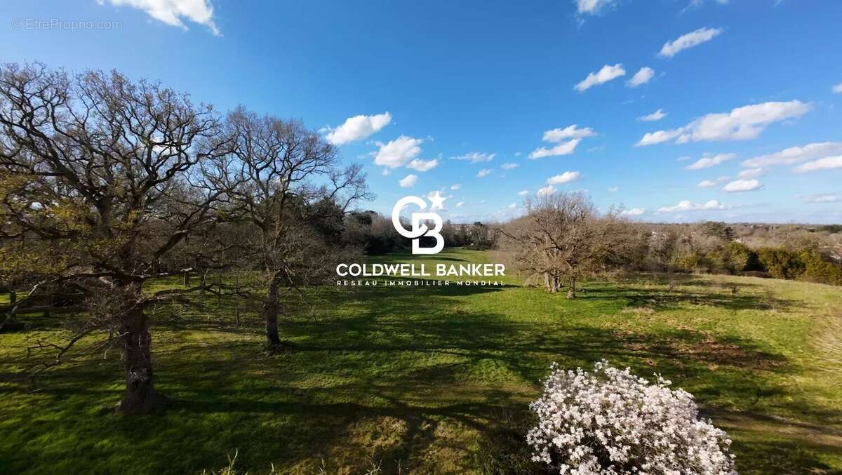 Maison à MOUTIERS-LES-MAUXFAITS