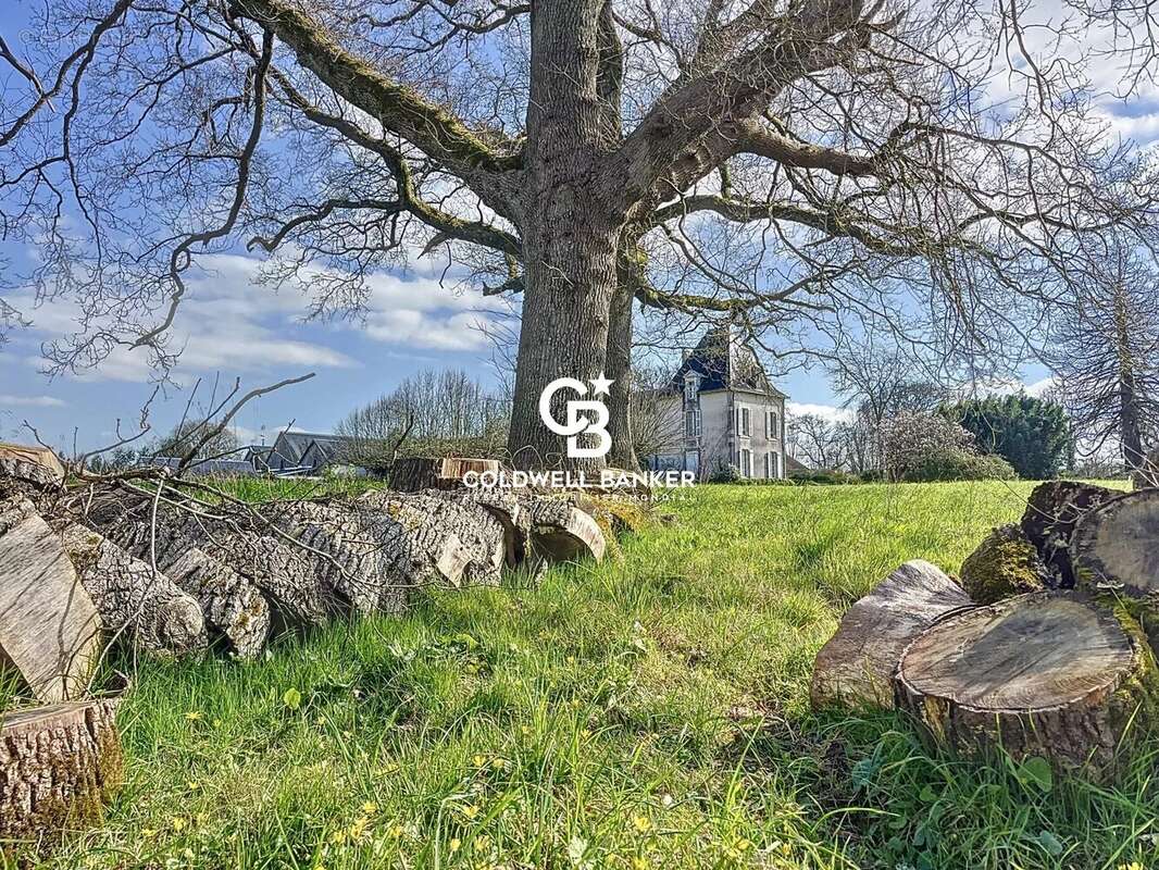 Maison à MOUTIERS-LES-MAUXFAITS