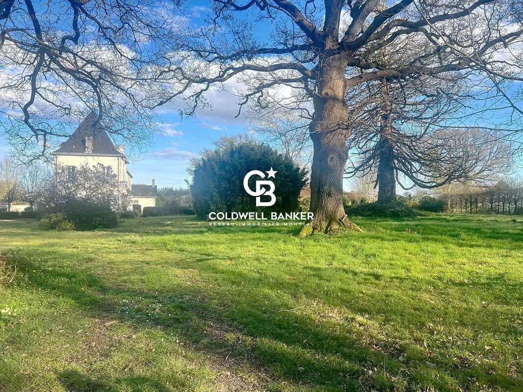 Maison à MOUTIERS-LES-MAUXFAITS