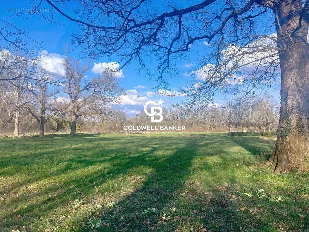 Maison à MOUTIERS-LES-MAUXFAITS