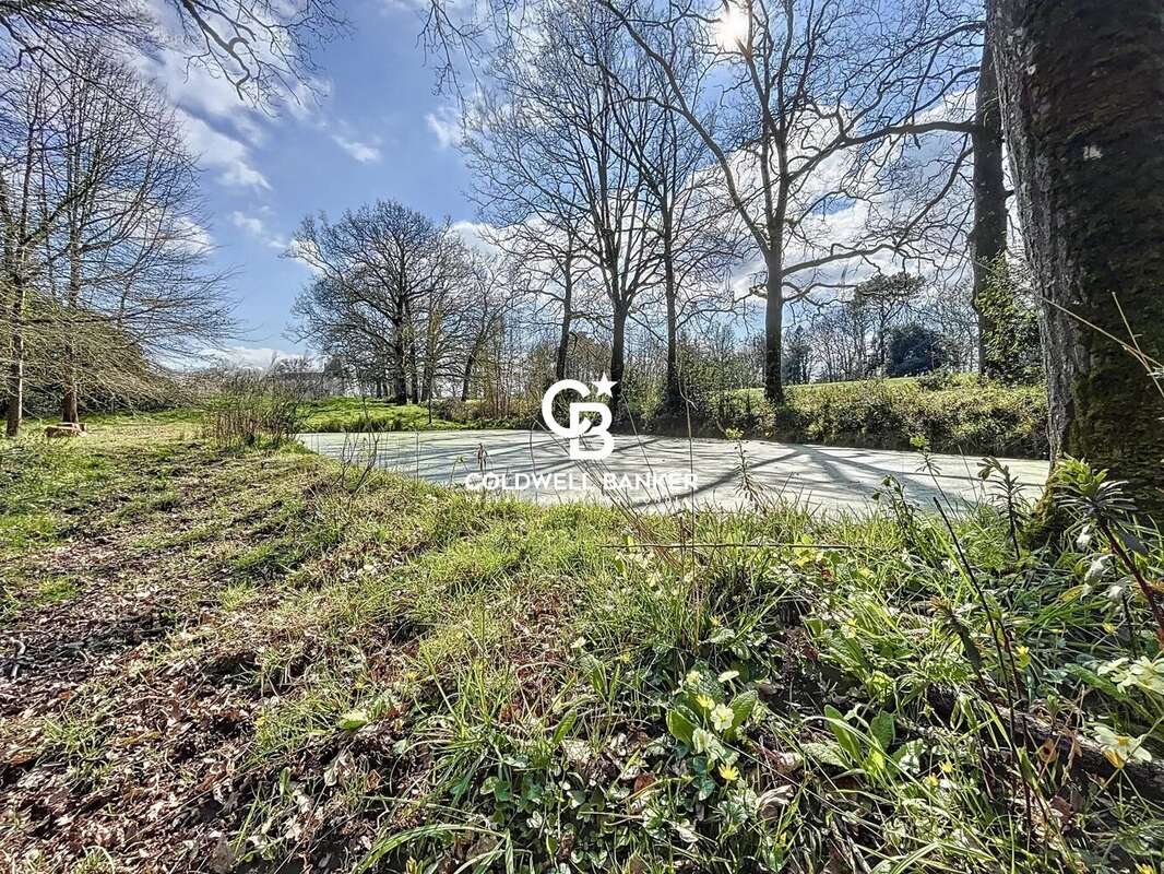 Maison à MOUTIERS-LES-MAUXFAITS