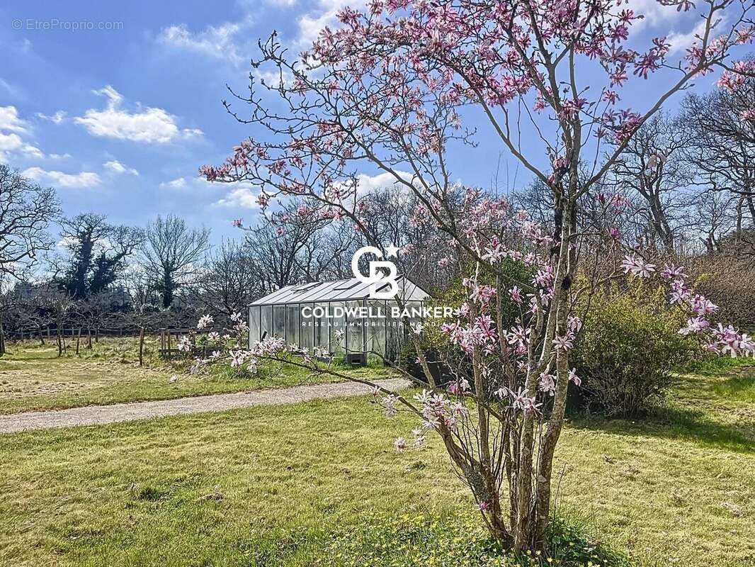 Maison à MOUTIERS-LES-MAUXFAITS