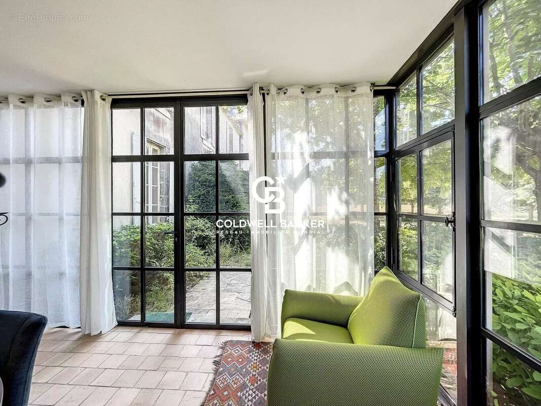 Maison à MOUTIERS-LES-MAUXFAITS