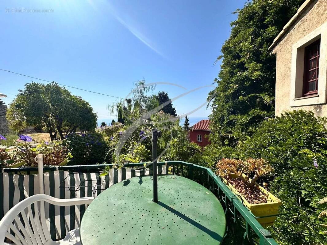 Appartement à ROQUEBRUNE-CAP-MARTIN