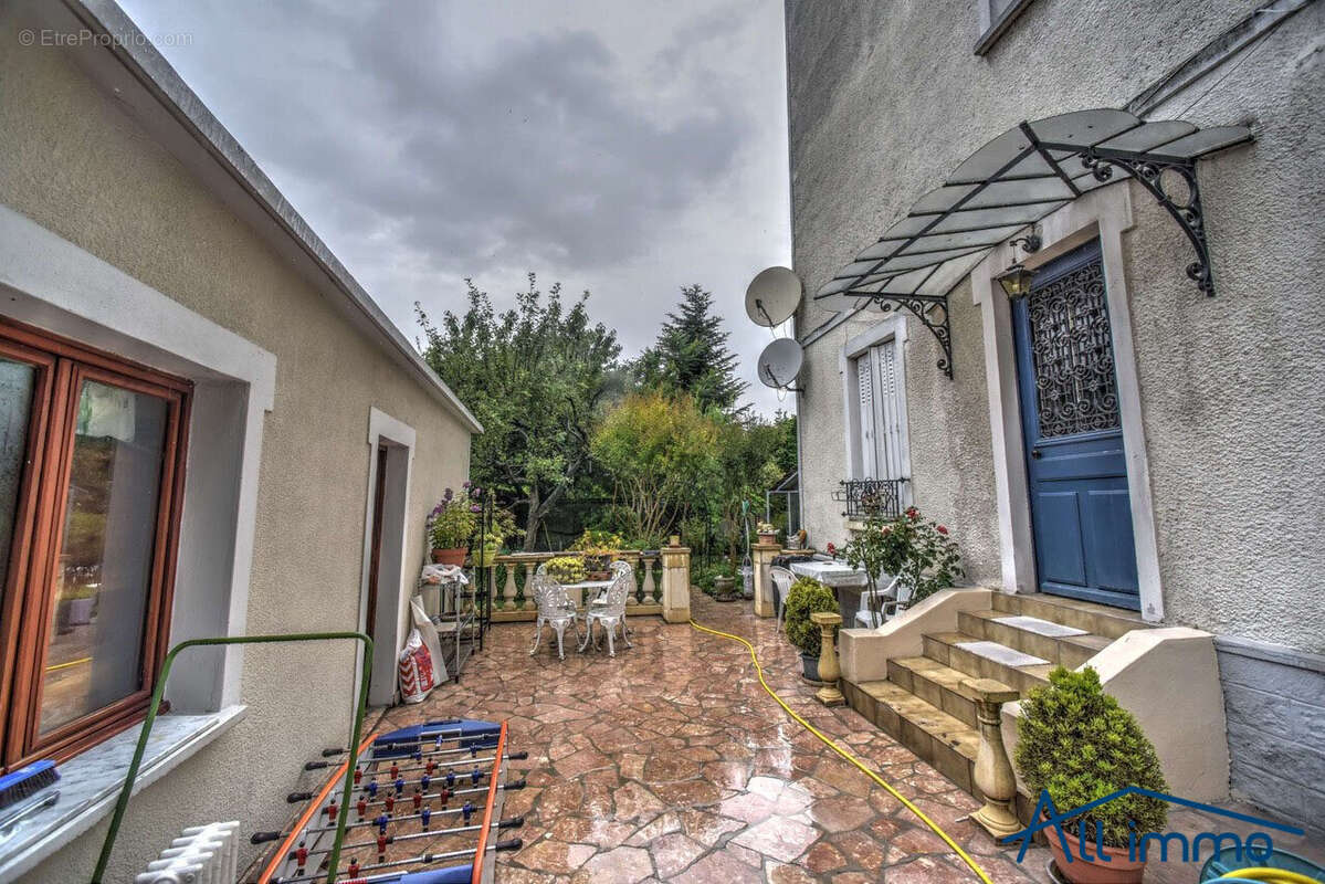 Appartement à SAINT-MAUR-DES-FOSSES