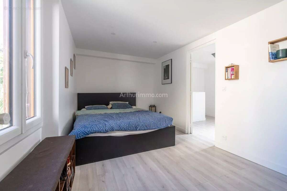 Maison à SAINT-THIBAULT-DES-VIGNES