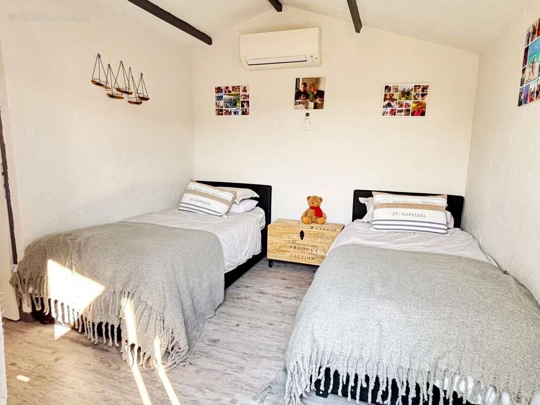 Maison à ROQUEBRUNE-SUR-ARGENS