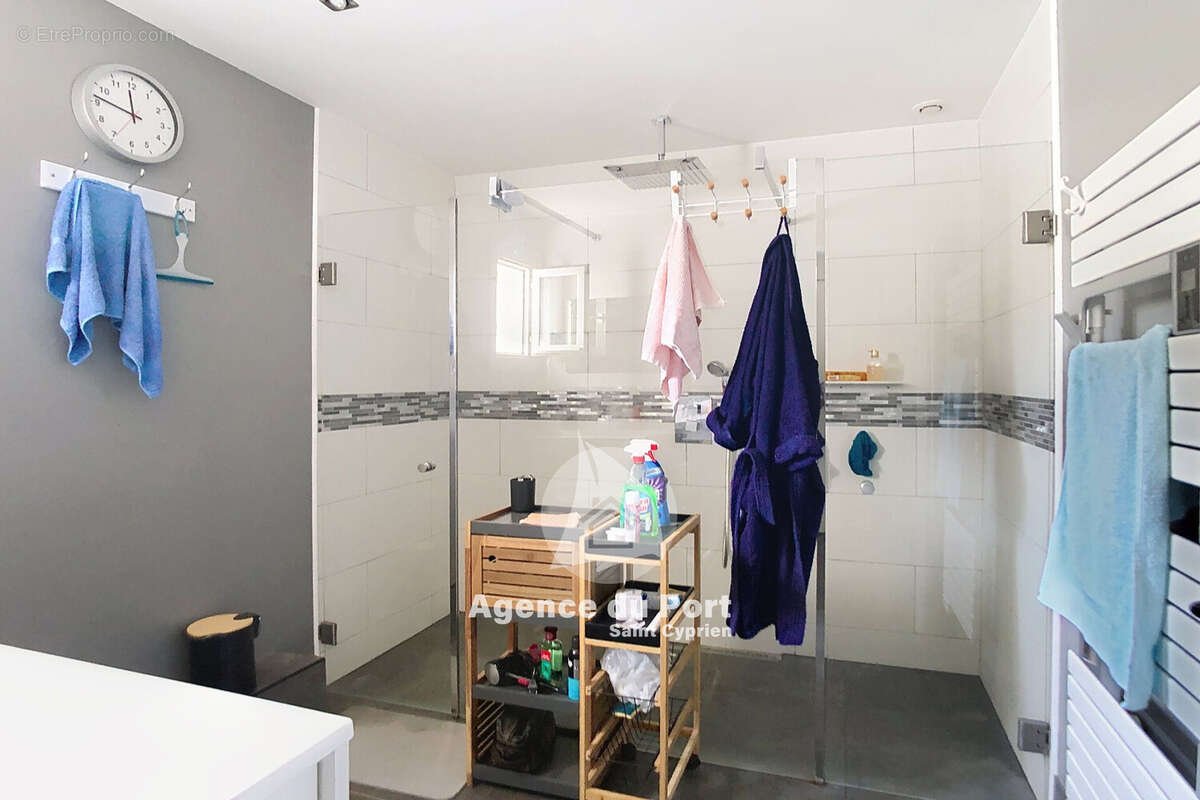 Maison à SAINT-CYPRIEN