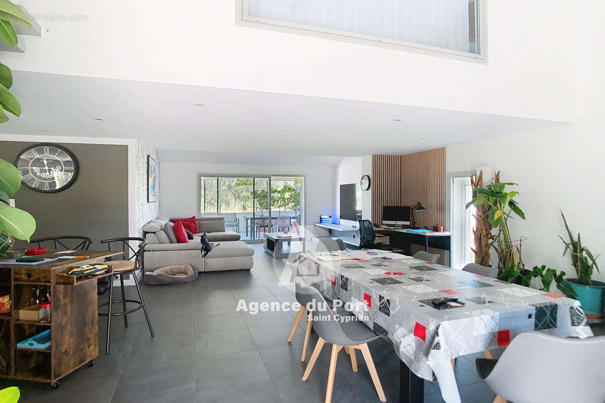 Maison à SAINT-CYPRIEN