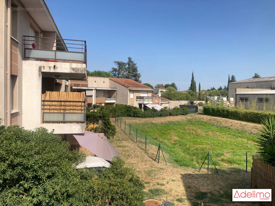 Appartement à GARONS