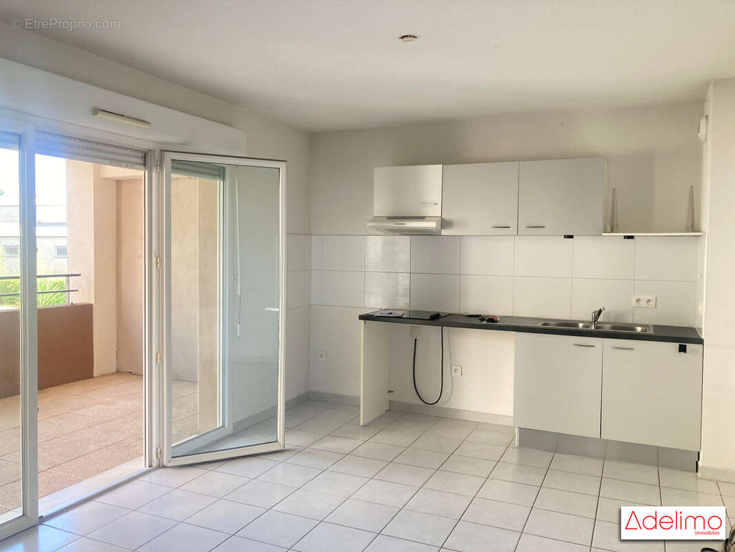 Appartement à GARONS