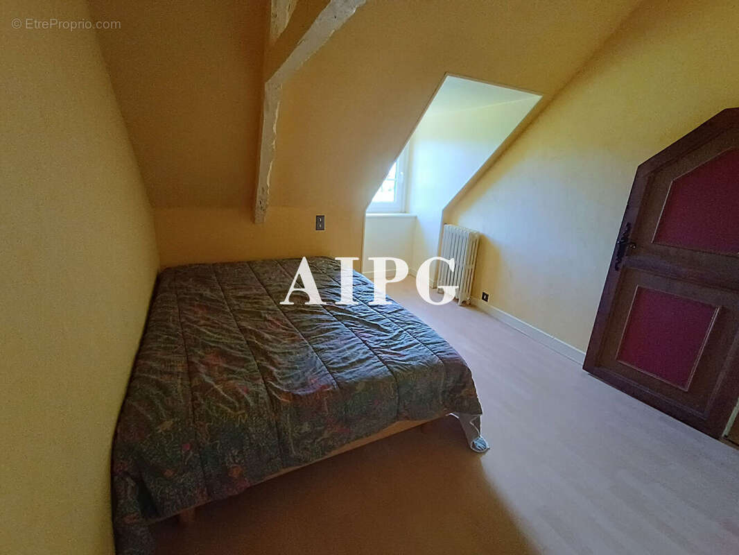 Maison à SAINTE-TREPHINE