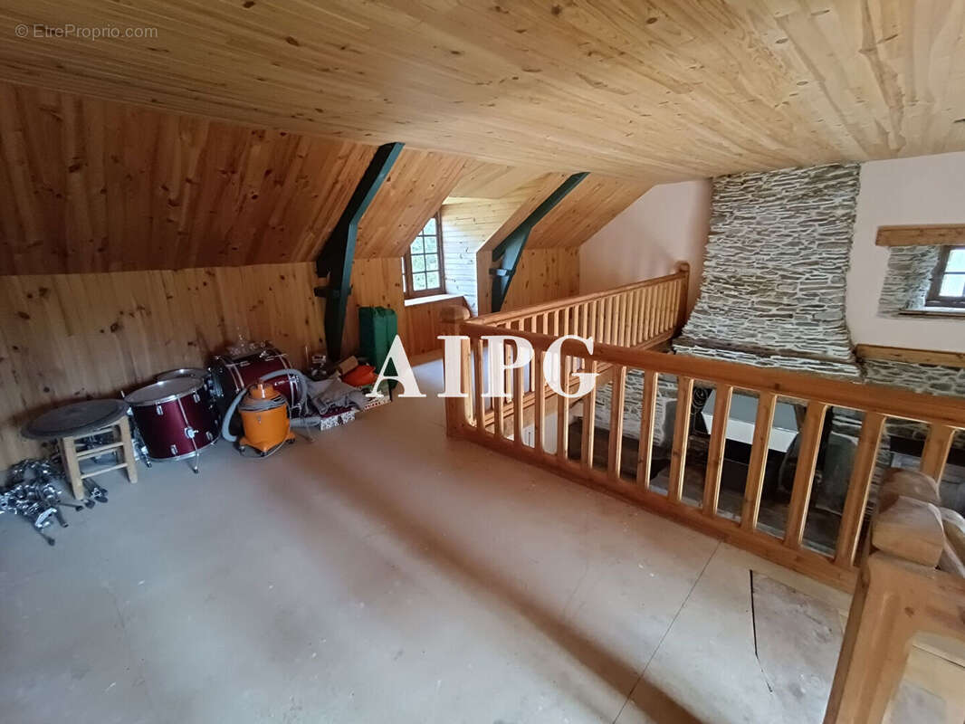 Maison à SAINTE-TREPHINE