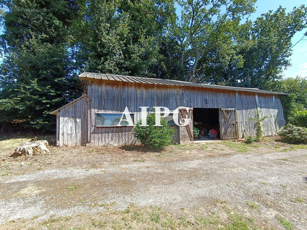 Maison à SAINTE-TREPHINE