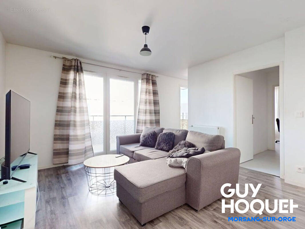 Appartement à FLEURY-MEROGIS