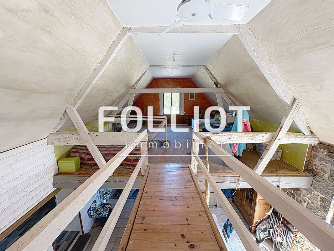 Maison à SAINT-GEORGES-DE-REINTEMBAULT