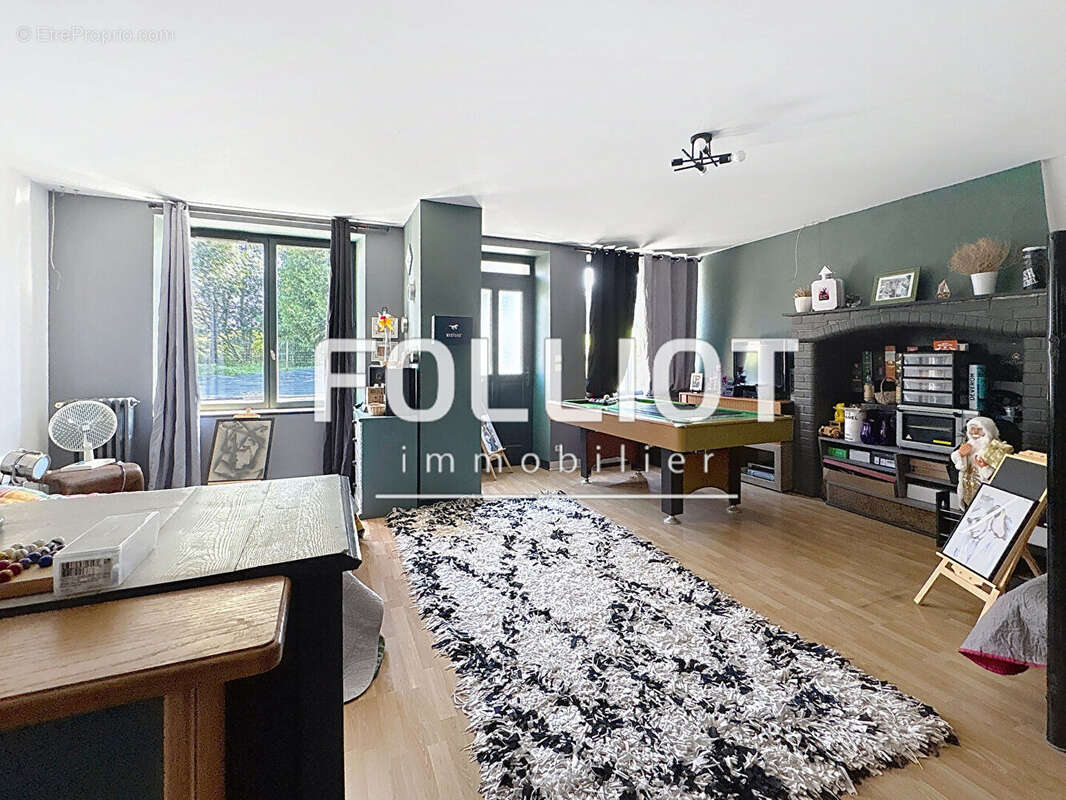 Maison à SAINT-GEORGES-DE-REINTEMBAULT