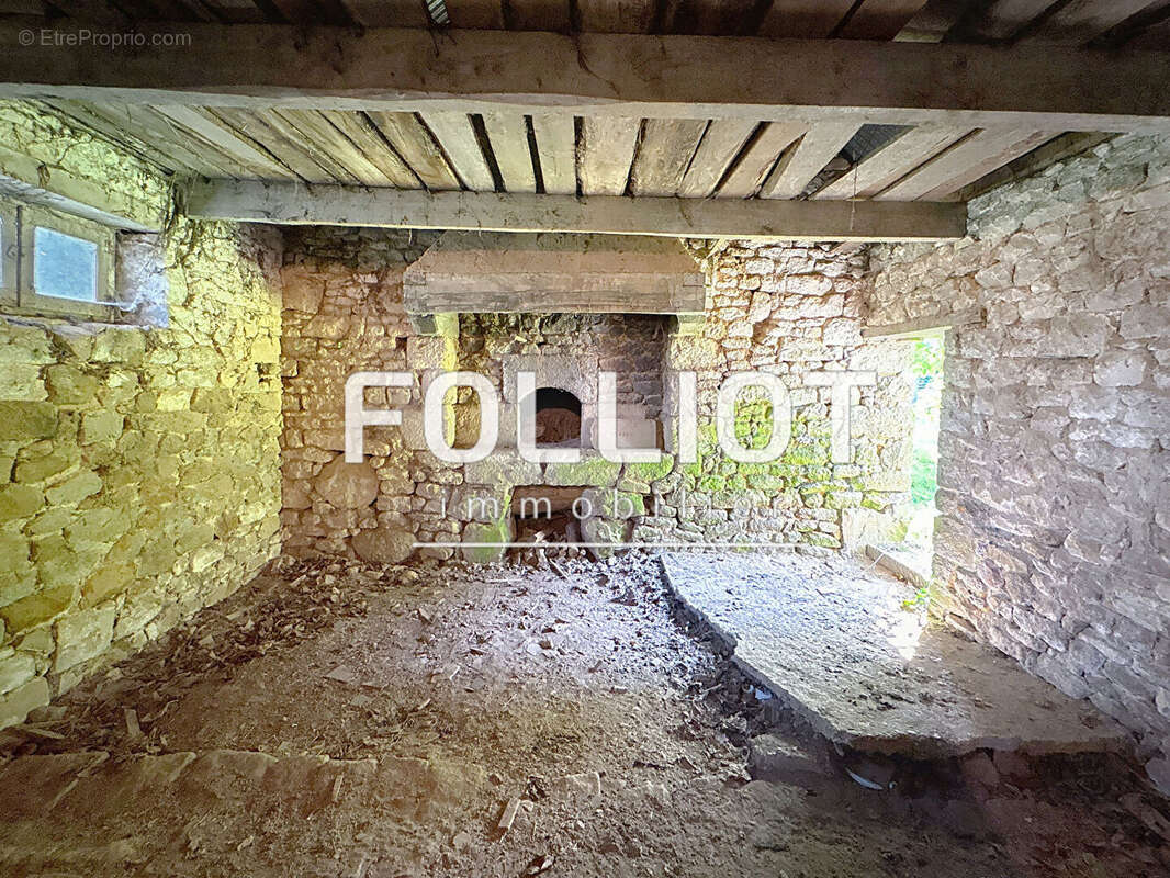 Maison à SAINT-GEORGES-DE-REINTEMBAULT