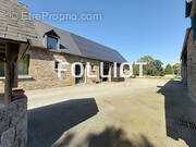 Maison à SAINT-GEORGES-DE-REINTEMBAULT