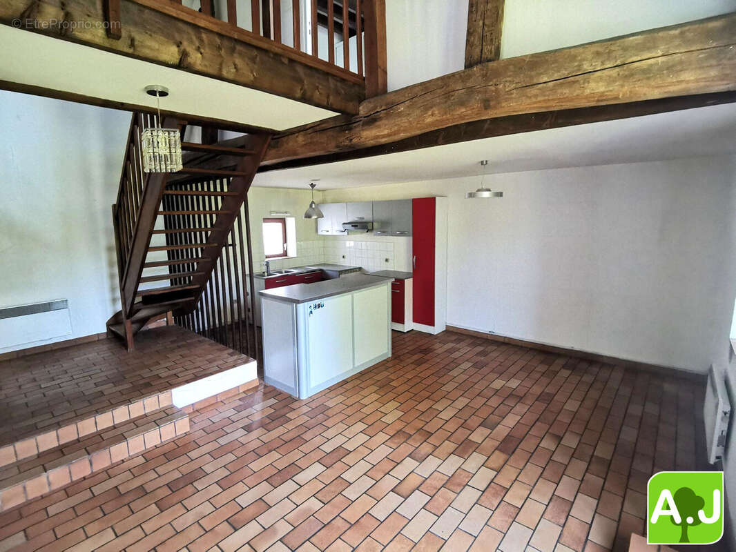 Maison à LA CHAUSSEE-D'IVRY