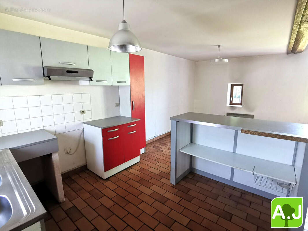 Maison à LA CHAUSSEE-D'IVRY