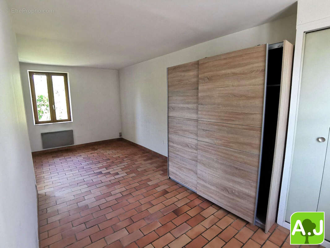 Maison à LA CHAUSSEE-D'IVRY