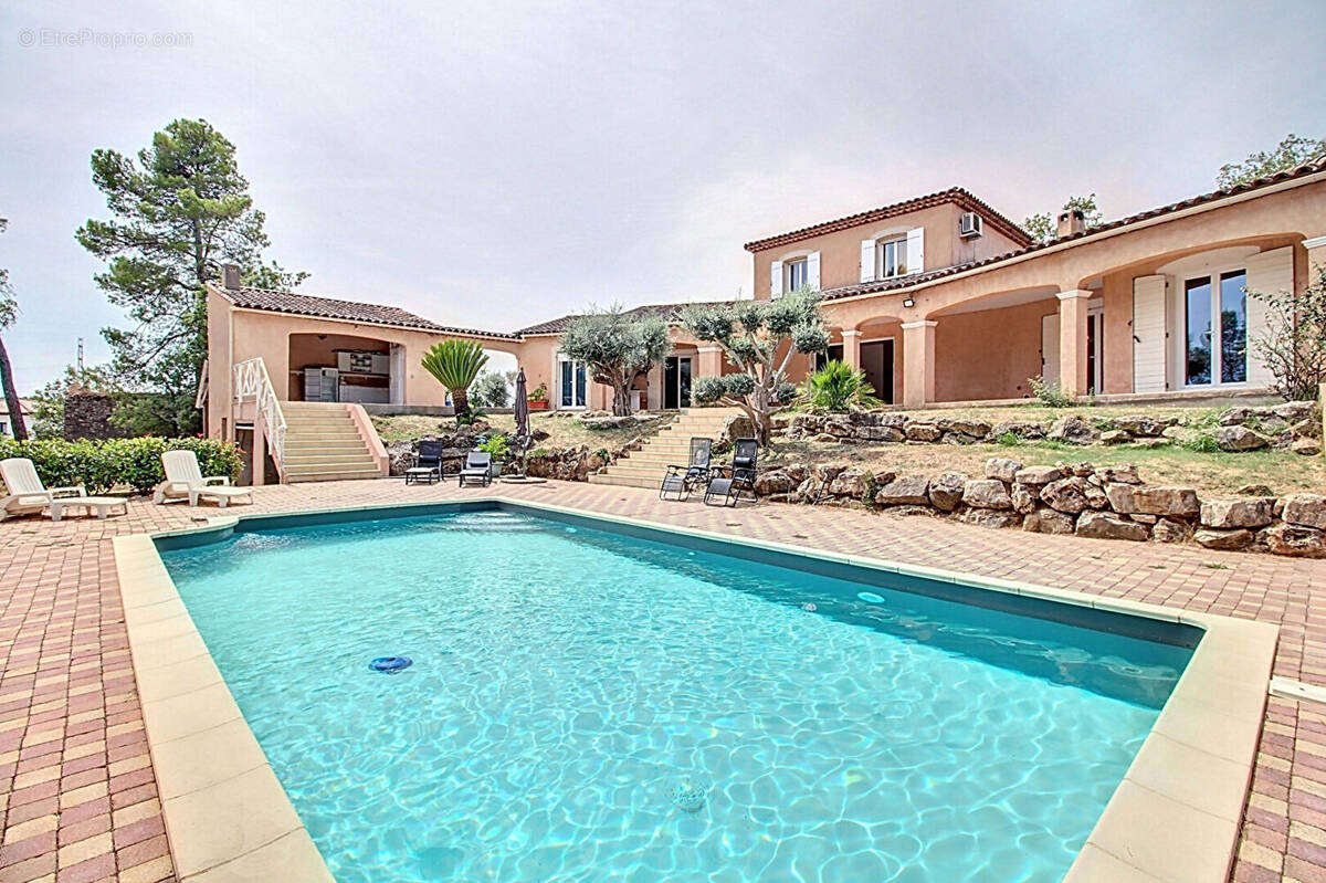 Maison à DRAGUIGNAN