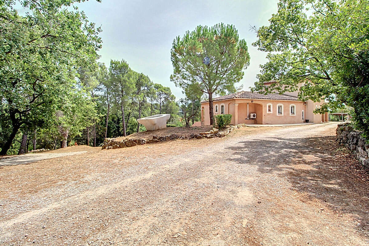 Maison à DRAGUIGNAN