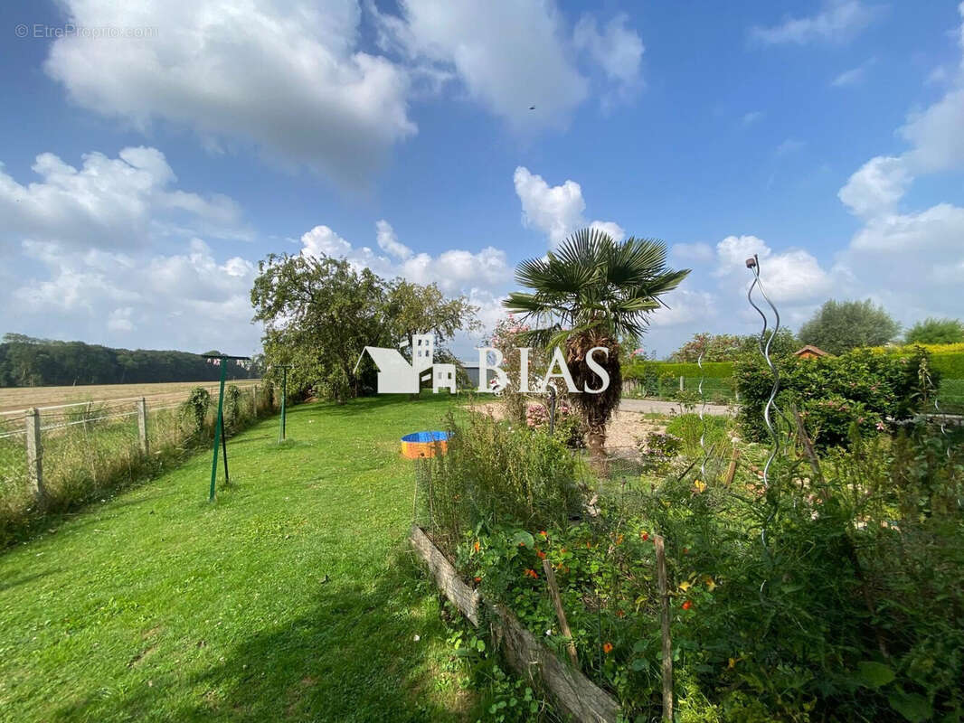 Maison à SAINTE-MARGUERITE-SUR-DUCLAIR